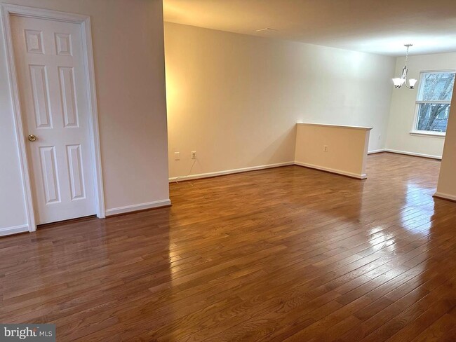 Photo - 8922 Royal Astor Way