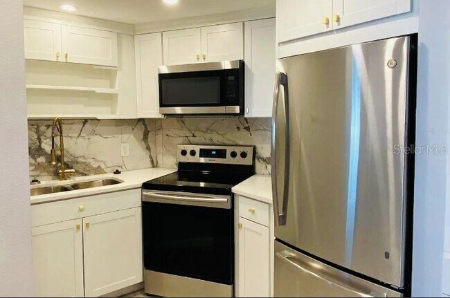 Photo - 1827 10th St N