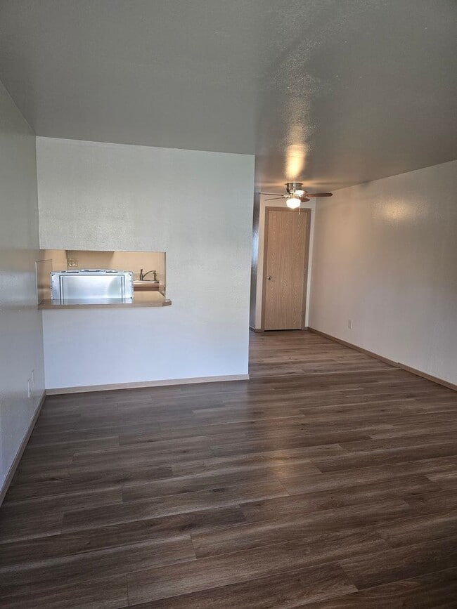 Photo - One Bedroom - newly renovated! $500 off fi... Unit A12