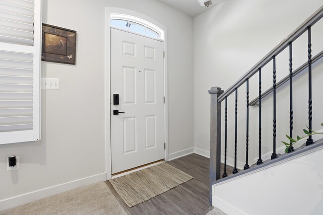 Photo - 4915 Crest View Dr