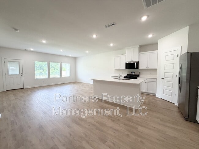 Photo - 537 S Neon Ave