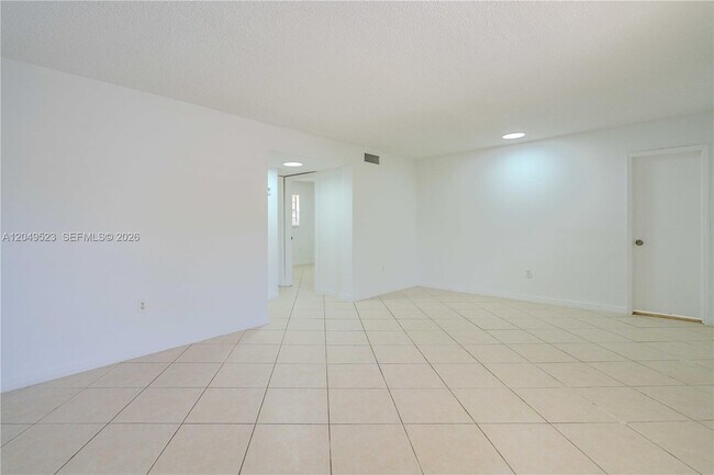 Photo - 3265 Virginia St Unit 15