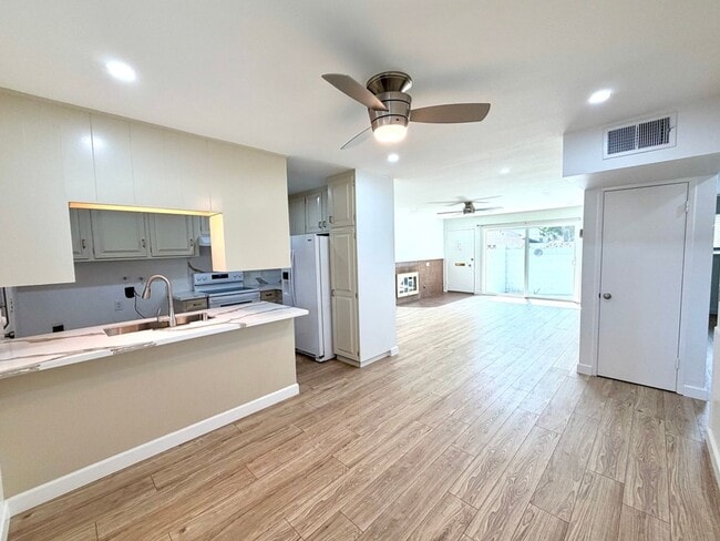 Photo - Beautifully Remodeled 2 Bed / 2 Bath Condo in Westarms – Prime Claremont Location! Unit D