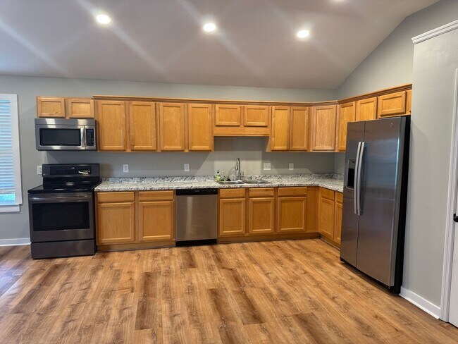 Photo - Great 3BR Home in Spring Hill