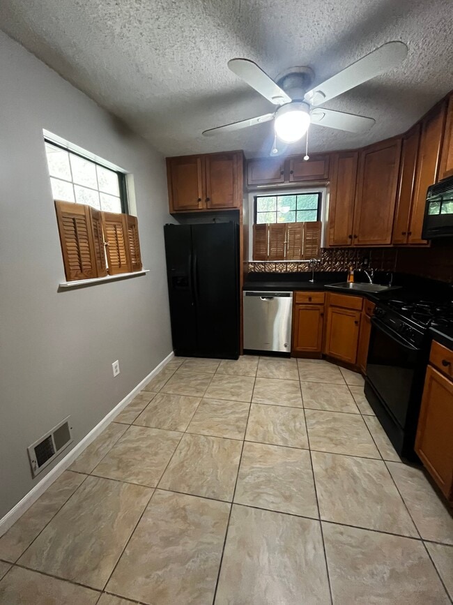 Photo - 500 Goldthread Ct