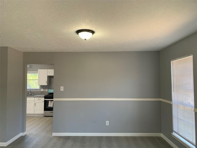 Photo - 7022 Harpers Dr