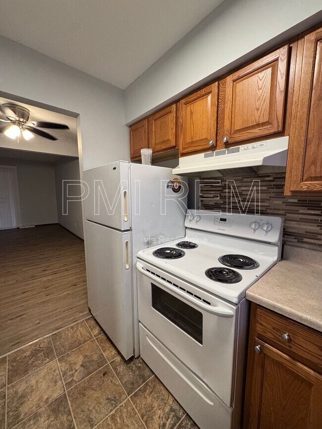 Photo - 2803 Kipling Ave NW