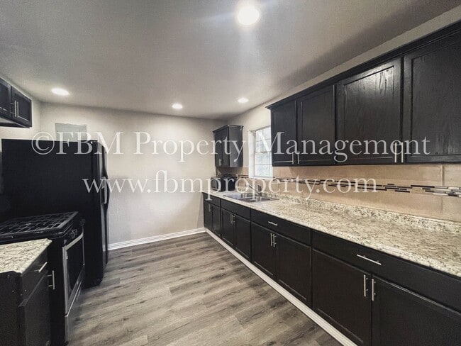 Photo - 1307 Janann Ave