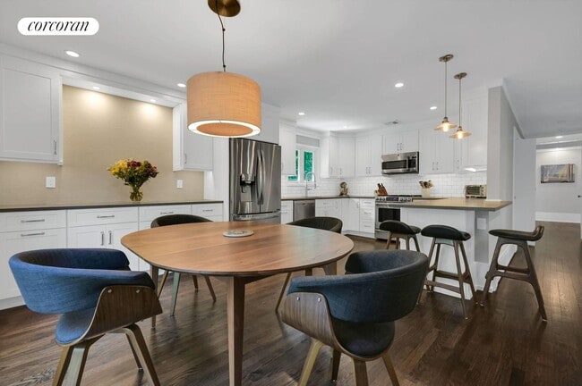 Photo - 94 Ridge Rd W