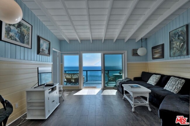 Photo - 24528 Malibu Rd