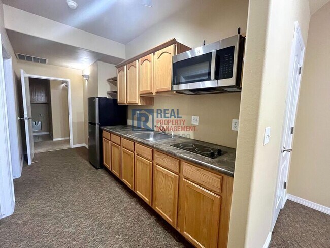 Photo - 906 S Weber St