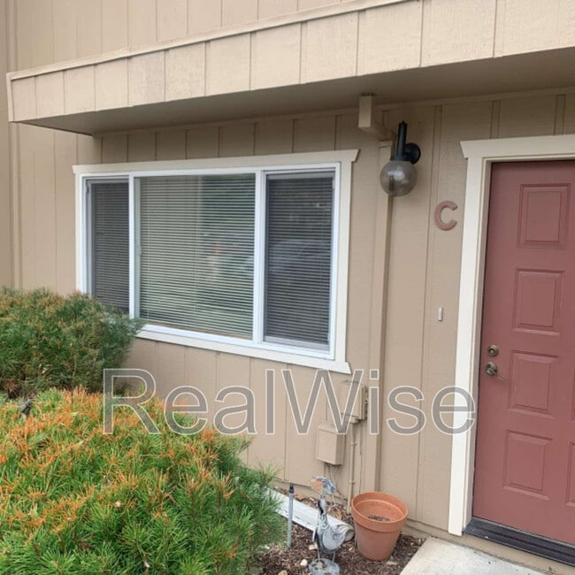 Photo - 2170 NW North Hill Dr