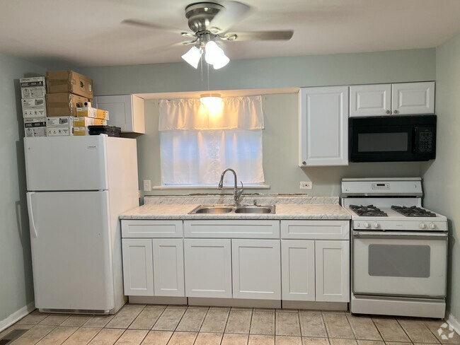 Building Photo - 2603 Rohlwing Rd Unit 1B Rental