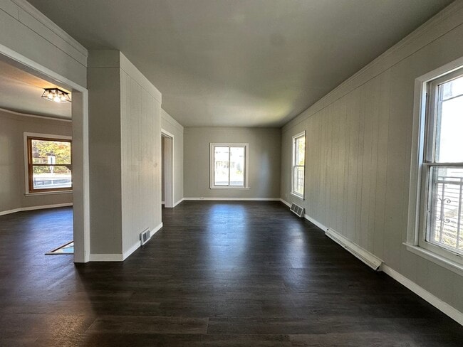 Photo - Five Bedroom House Available in Battle Creek