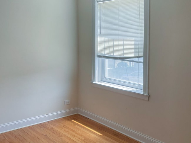 Photo - 2206 W Foster Ave Unit 3