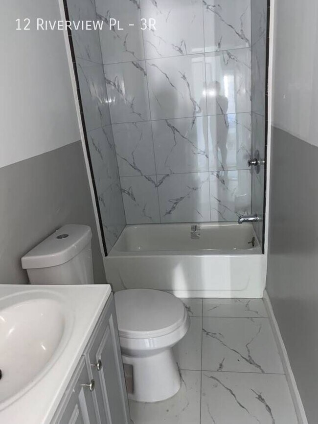 Photo - 12 Riverview Pl Unit 3R