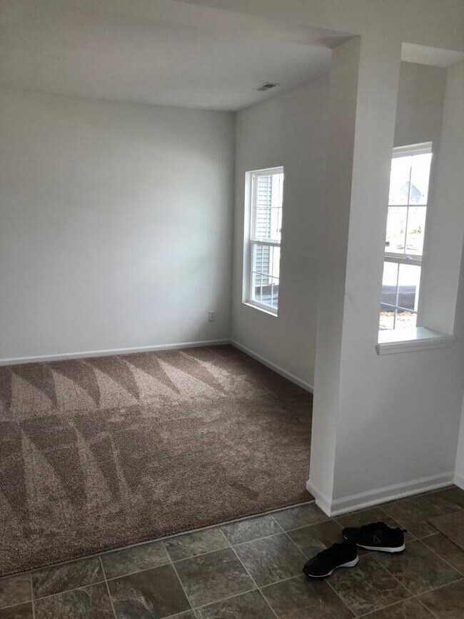 Photo - 863 Ventura Dr