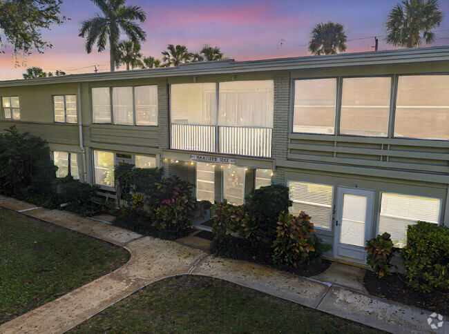 Building Photo - 677 Royal Palm Blvd Unit 12 Rental