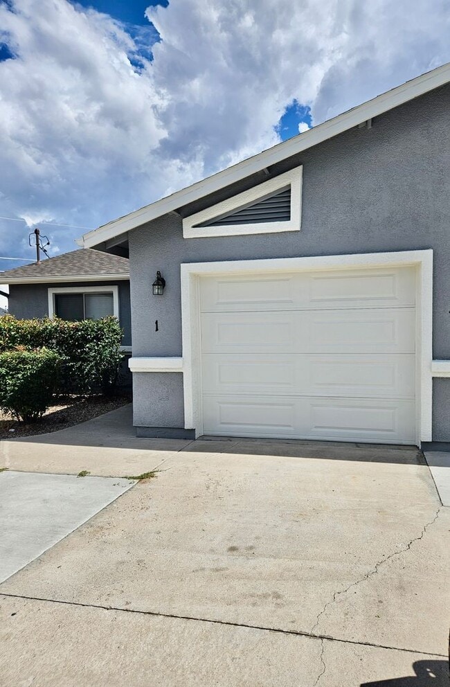 Photo - Excellent remodeled 2 bed 2 bath home in P...