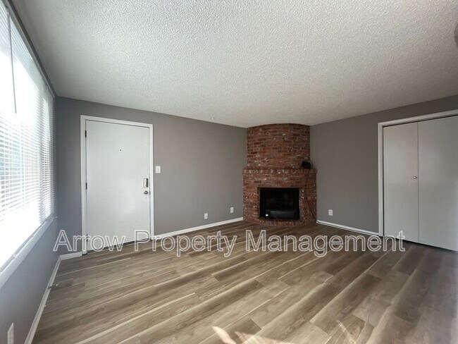 Photo - 515 S 2nd St Unit 4