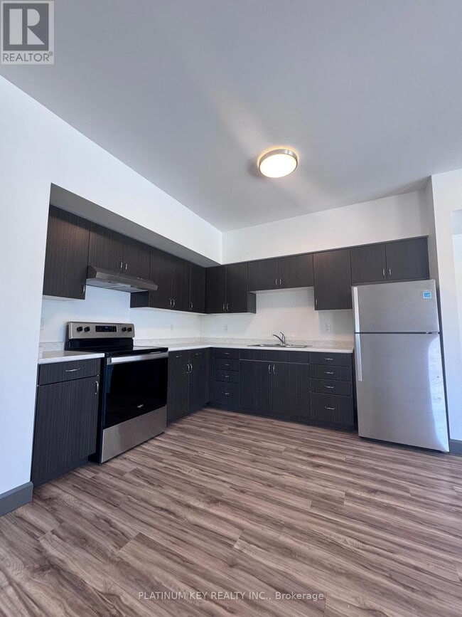 Photo - 22645 Adelaide Rd