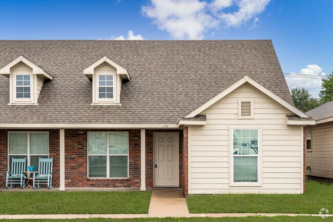 Building Photo - 640 W Marshall Dr Rental