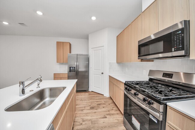 Photo - 3538 Shearwater St