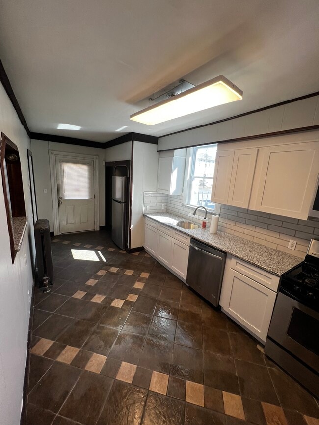 24 Lawrence St Unidad 24 Lawrence st Apt A