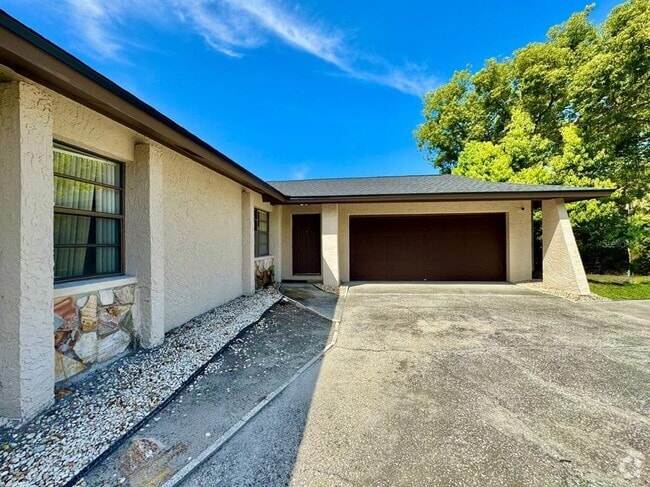 Building Photo - 3195 Chamblee Ln Rental