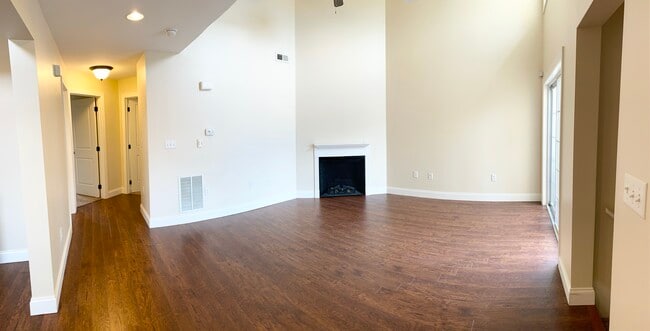 Photo - 405 Treyson Ln