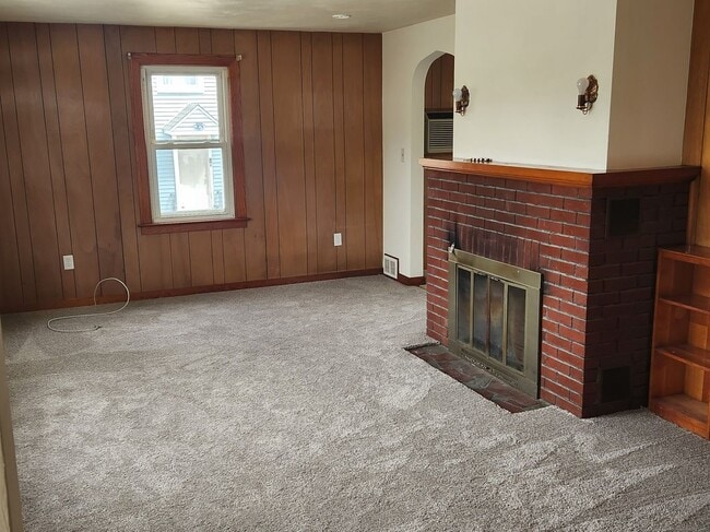 Photo - 56 N Turnpike Rd