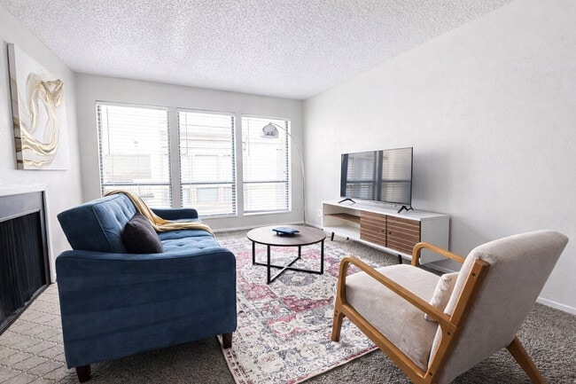 Photo - 505 N Rock Rd Unidad SI ID1514076P