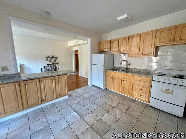 Photo - 1135 Commonwealth Ave Unit 2