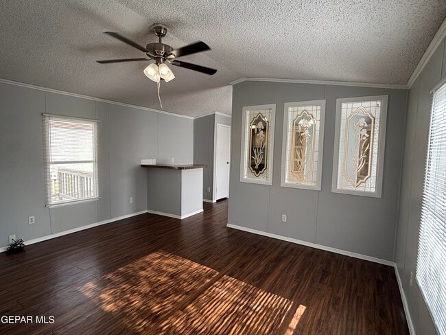 Photo - 850 Talbot Ave