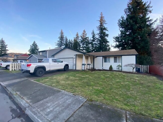 Building Photo - 12608 SE Cora St