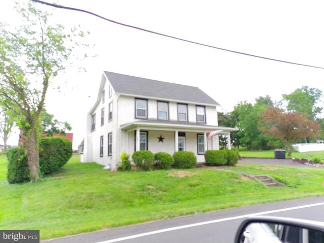 Photo - 1951 N Old Bethlehem Pike Casa