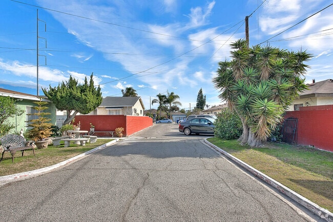 Building Photo - 14521 Firmona Ave Rental