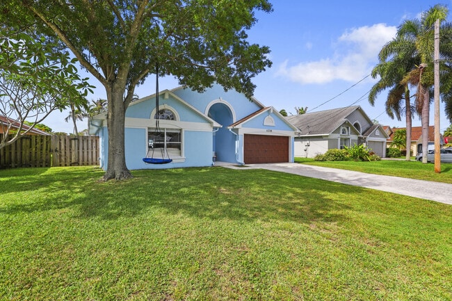 Photo - 6238 Pompano St