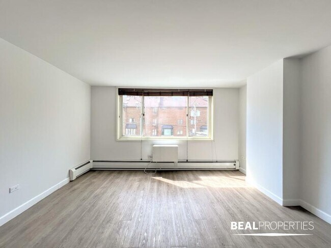Building Photo - 0 bedroom in CHICAGO IL 60610 Unit 03B Rental