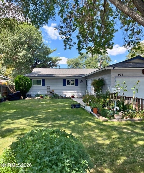 927 Stanford Way