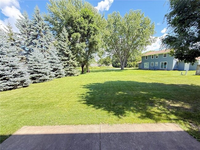 415 Belle Aire Dr