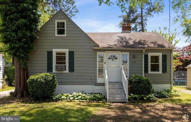 Building Photo - 5516 Greentree Rd Rental