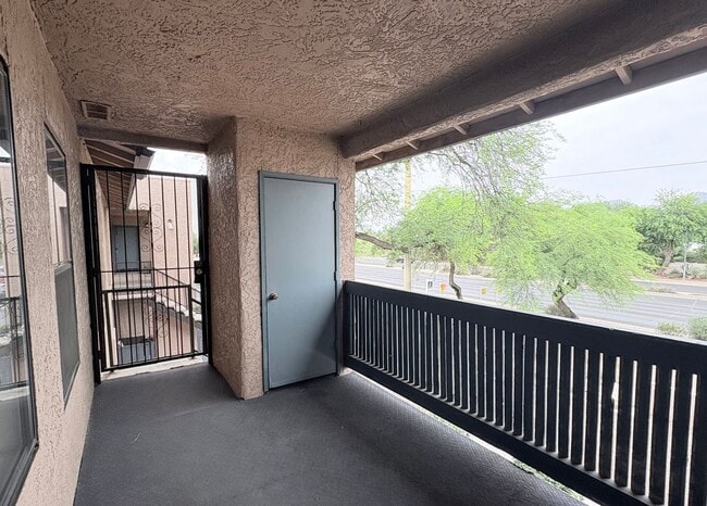Photo - Lovely 2 Bedroom Condominium