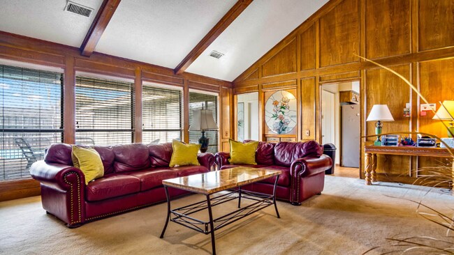 Photo - 2013 Stain Glass Dr