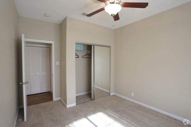 2A Guest Bedroom - Santa Fe Condo Apartments