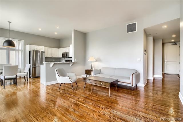 Photo - 25 N Downing St Unit 2-405