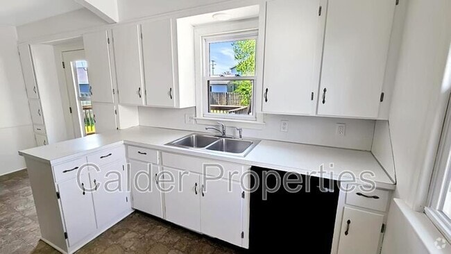 Building Photo - 105 Morning Glory St SW Rental
