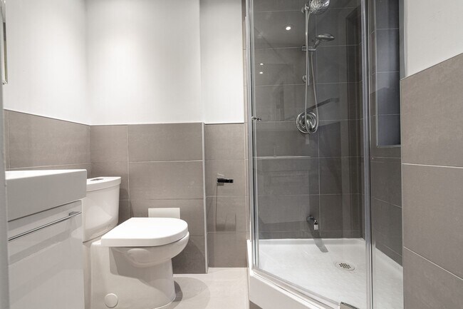 Photo - 160 Huron St Unit 105