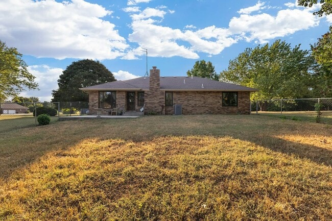 Photo - 8430 N Oaklawn Dr