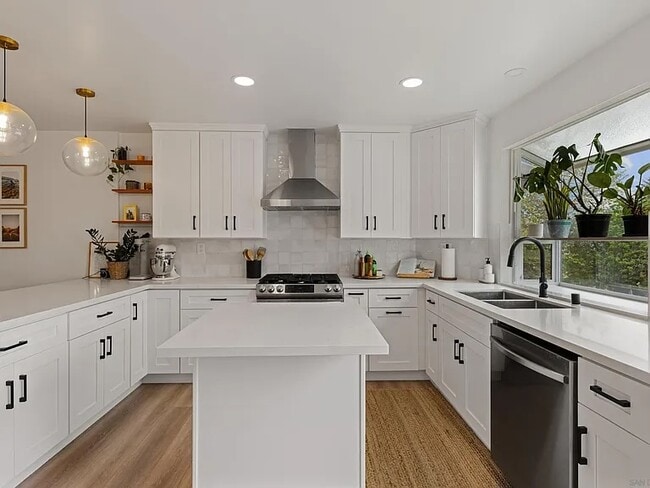 Kitchen - 2510 Woodlands Way